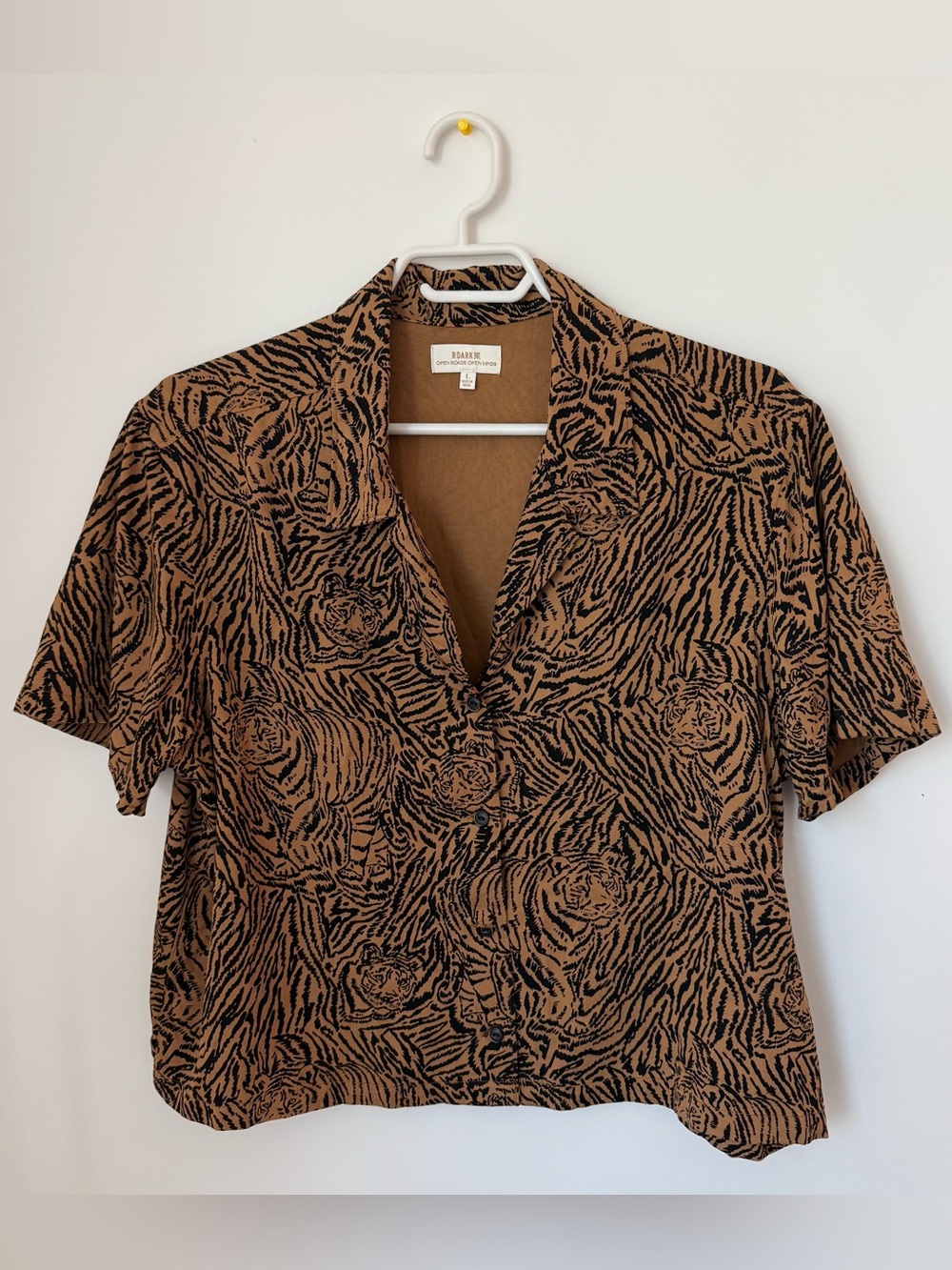 Roark Women’s Tiger Print Camp Collar Button Up Shirt Size L - Adventure Wear
